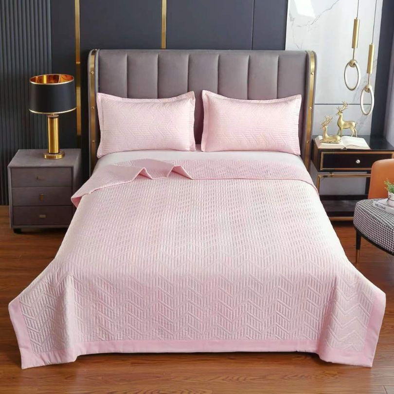 Cuvertura de Pat din Matase – Set Elegant de 3 Piese | Rasfat si Stil in Dormitorul Tau | COD 0093-TL