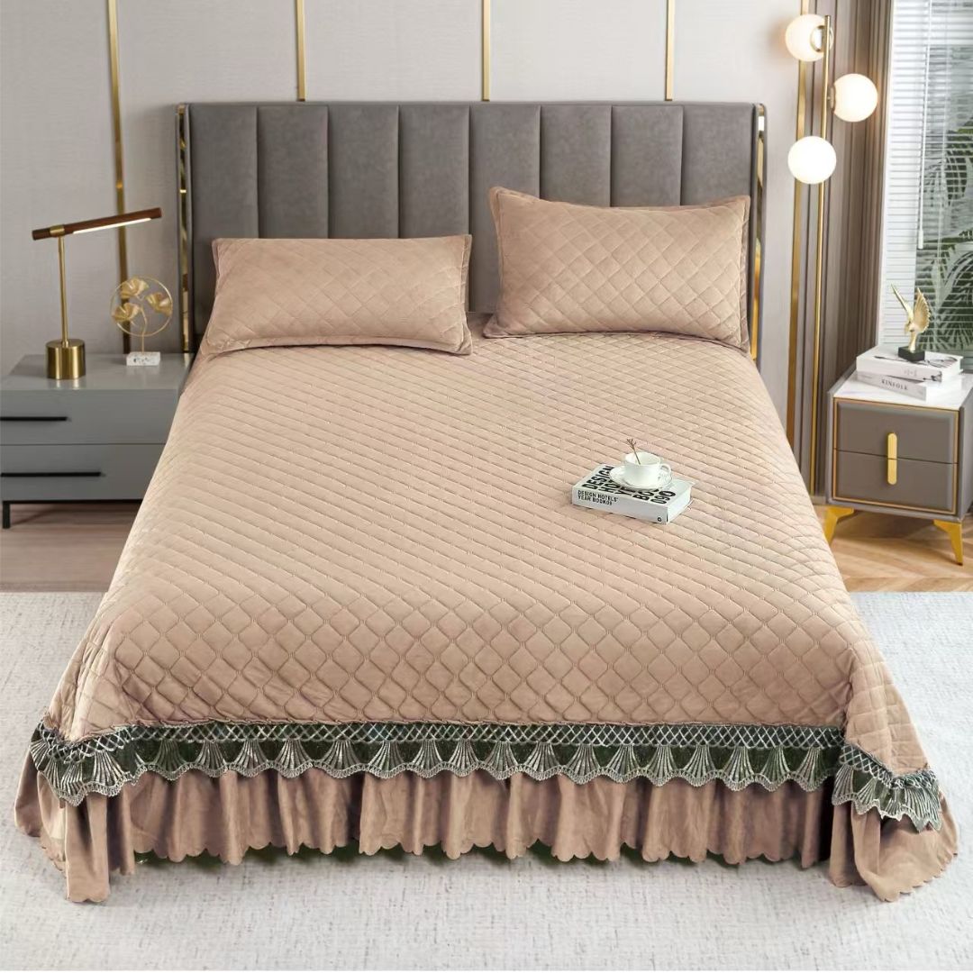 Cuvertura de Pat din Catifea – Set 3 Piese | Eleganta si Rasfat la Superlativ | COD 0116-TL
