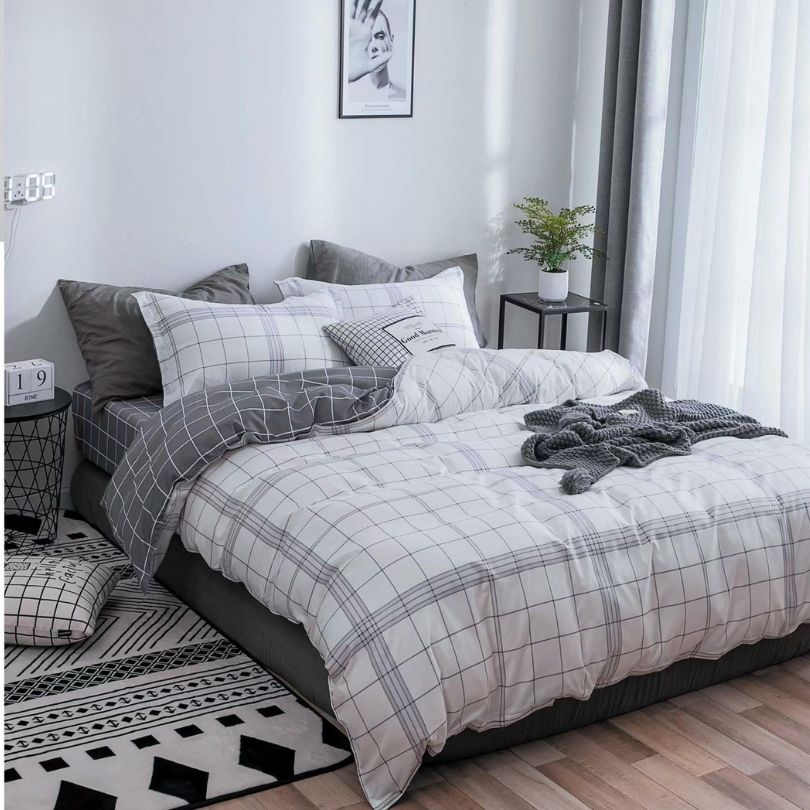 Lenjerie de Pat Bumbac Satinat – Set 4 Piese, Moale, Eleganta și Confortabila | 1019-SI