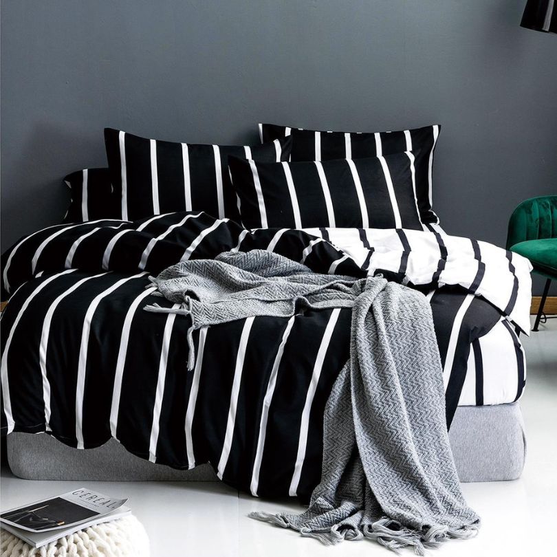 Lenjerie de Pat Bumbac Satinat – Set 4 Piese, Moale, Eleganta și Confortabila | 1058-SI