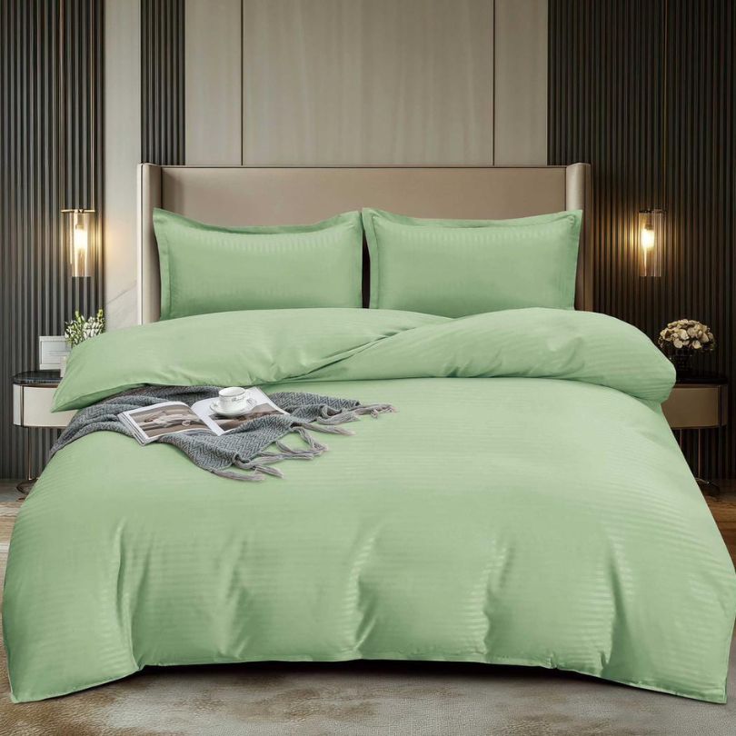 Lenjerie de Pat Damasc – Set 4 Piese | Eleganta si Confort in Dormitorul Tau | COD 0382-SI