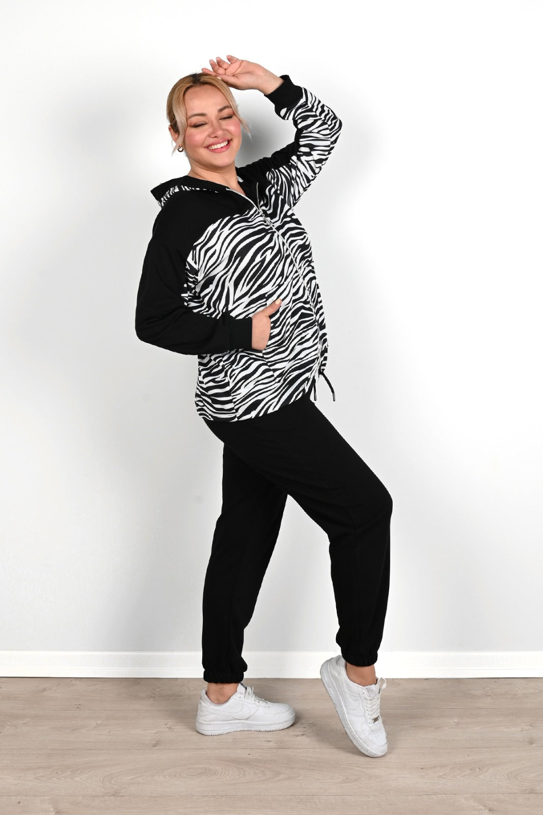Trening dama marimi mari 8051