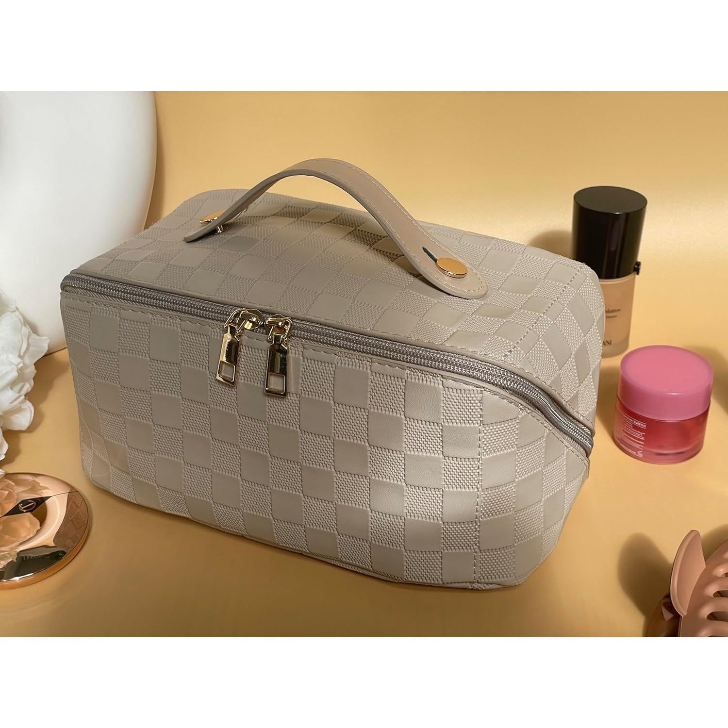 Geanta de Calatorie Flippy, Pentru Cosmetice, Portabila, Impermeabila, din Piele Ecologica, Compartimente Multiple, cu Fermoar, 22 x 13 x 12.5 cm, In Carouri, Alb