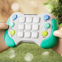 Jucarie Interactiva Flippy, Tip Consola Pop It, 6 butoane functionale, 5 Moduri de Joc, 600 Niveluri, + 3 ani, Verde/Gri