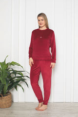 Pijama dama catifea – rafinament si confort pentru serile racoroase