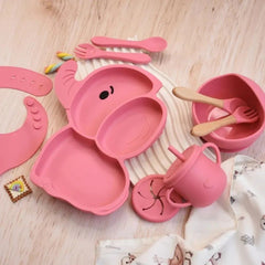 Set 10 Piese Servire Masa. Flippy, pentru Bebelusi si Copii, din Silicon/Lemn, cu Ventuze Anti-alunecare, fara Alergeni. +6 Luni, Model Elefant, Roz