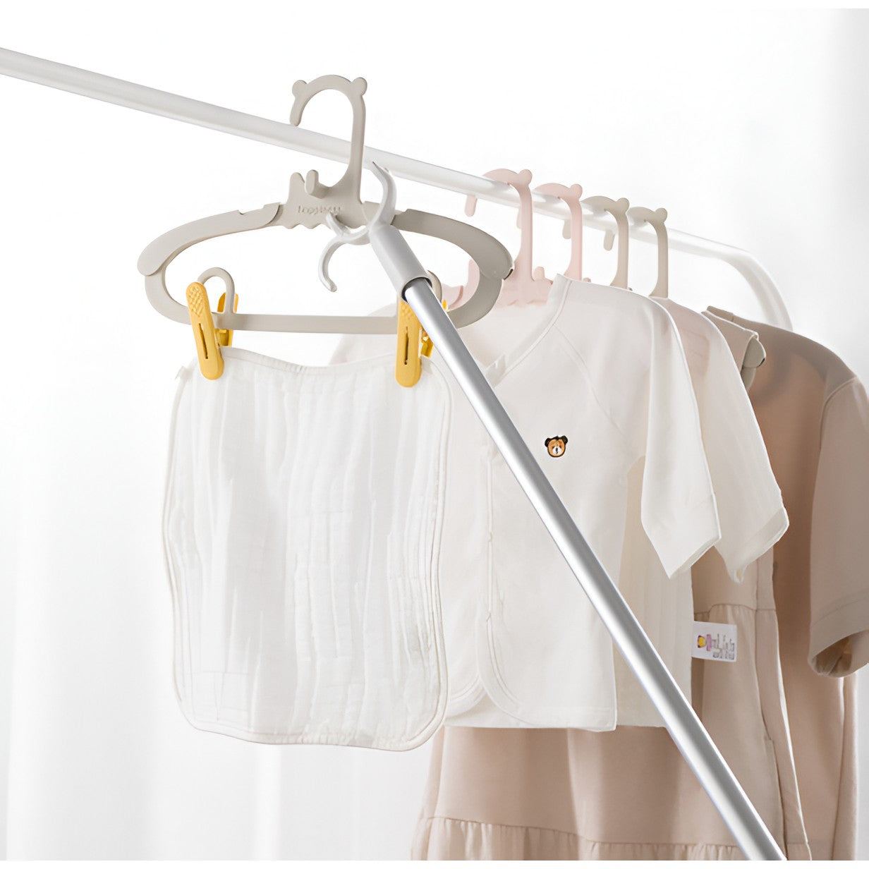 Set 20 de Cleme pentru Haine, Flippy, de Prindere pentru Pantaloni, Atasabile la Umerase, 1.6x2.3x6.35 cm, Galben