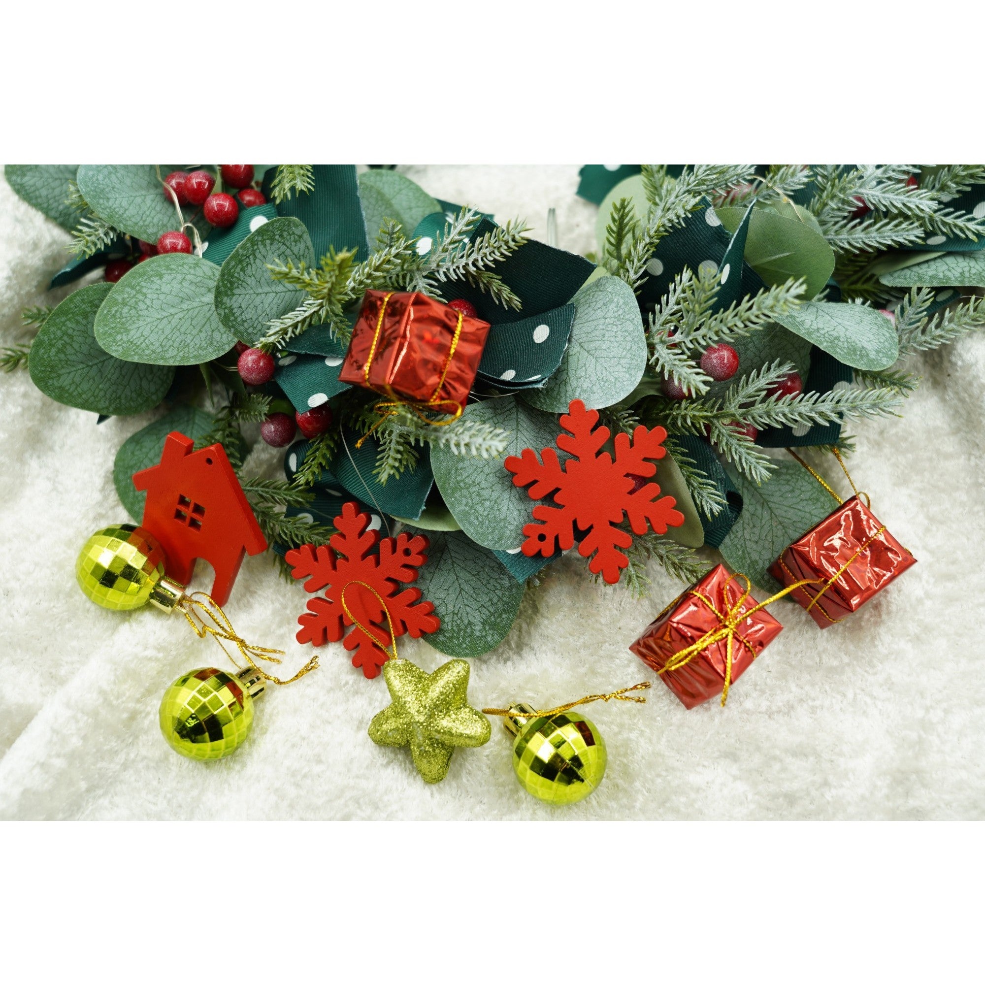 Set de 24 ornamente de brad, Flippy, de tip Glob, Rosu/ Auriu, din polistiren, cu finisaj sclipitor , cutie  3  cm adancime x 20  cm lungime x 14  cm inaltime