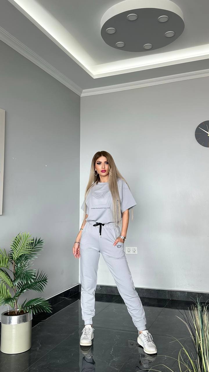 Set pantaloni si bluza cu coroana 4090