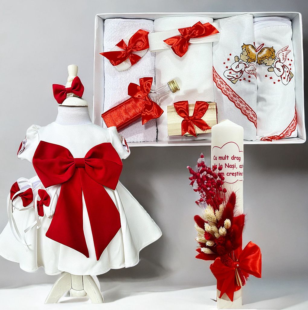 Trusou botez fete – Sofia in Red