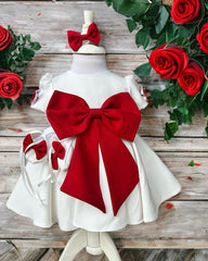 Trusou botez fete – Baby in Red cu landou