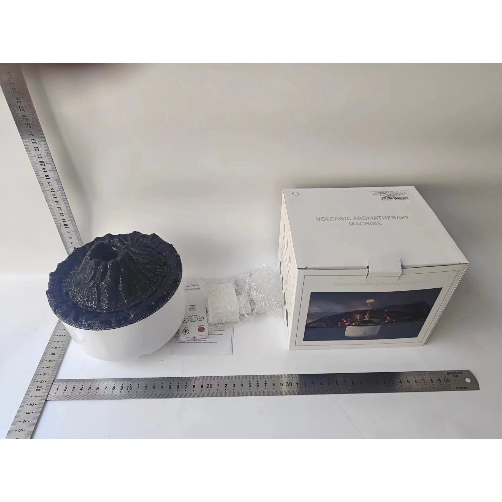 Umidificator de tip vulcan, Flippy, cu aromaterapie, cu telecomanda, 560 ml, model V21B, alb